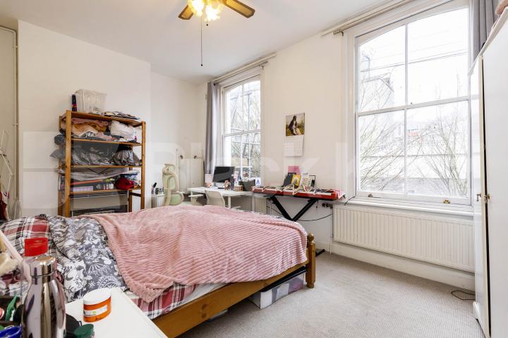 Spacious 3 bedroom property located in Highbury close to Arsenal Station  Drayton Park, Highbury